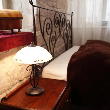 Tragurium & Salona Apartments Trogir Room photo